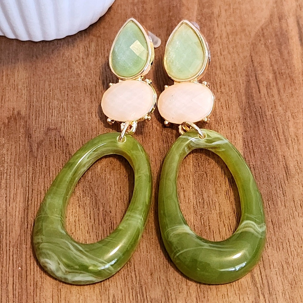 Green Marbled Resin Drop Earrings Gold Tone Geometric Three Tier Dangle 2.25"